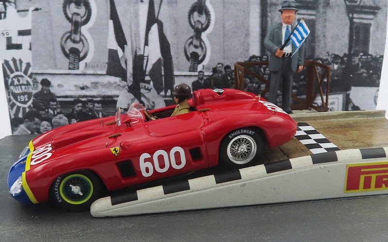Ferrari 290 MM #600 Mille Miglia 1956 Juan Manuel Fangio - Start Diorama by art-model