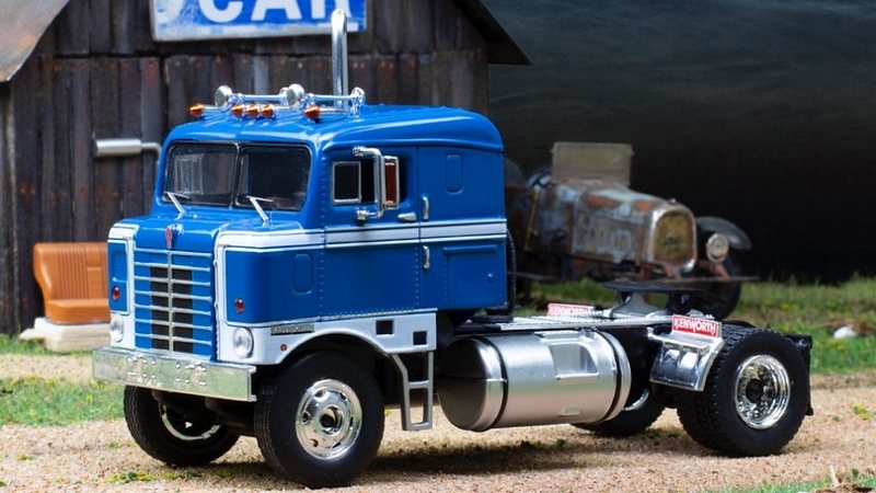 Kenworth Bullnose Truck 1950 (Blue) by ixo-models