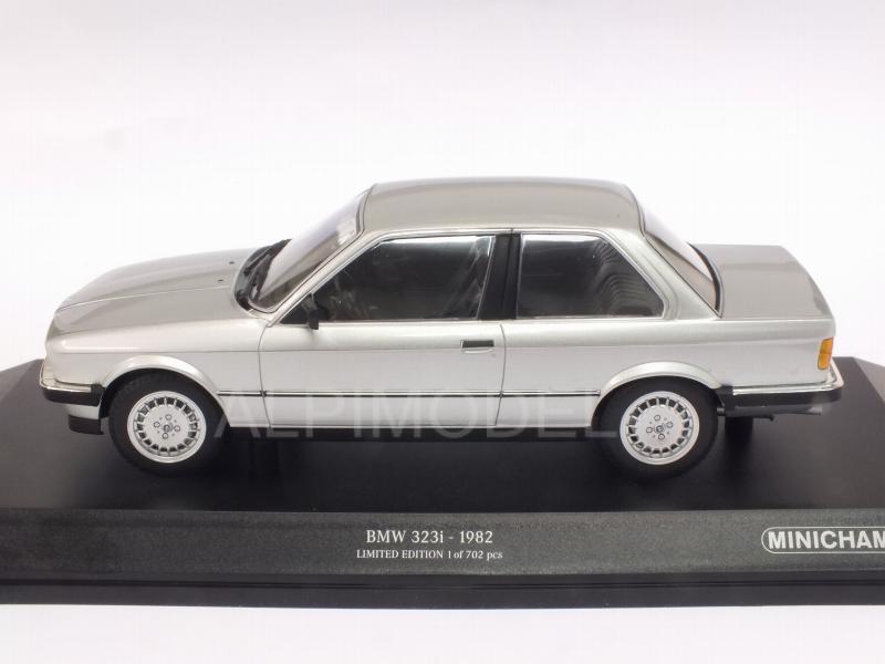 BMW 323i 1982  (Silver) - minichamps
