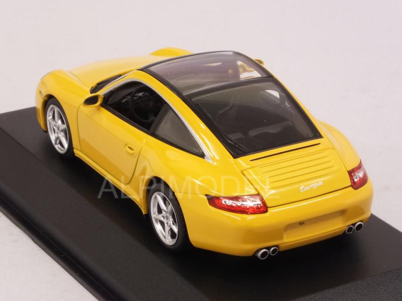 Porsche 911 Targa 2006 (Yellow)  'Maxichamps' Edition - minichamps