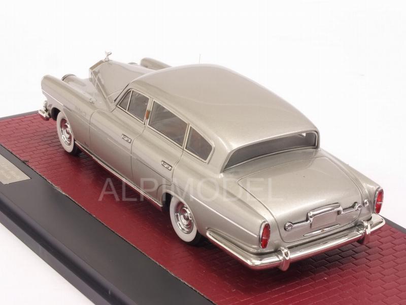 Rolls Royce Silver Wraith LWB Special Saoon Vignale 1954 (Silver) - matrix-models