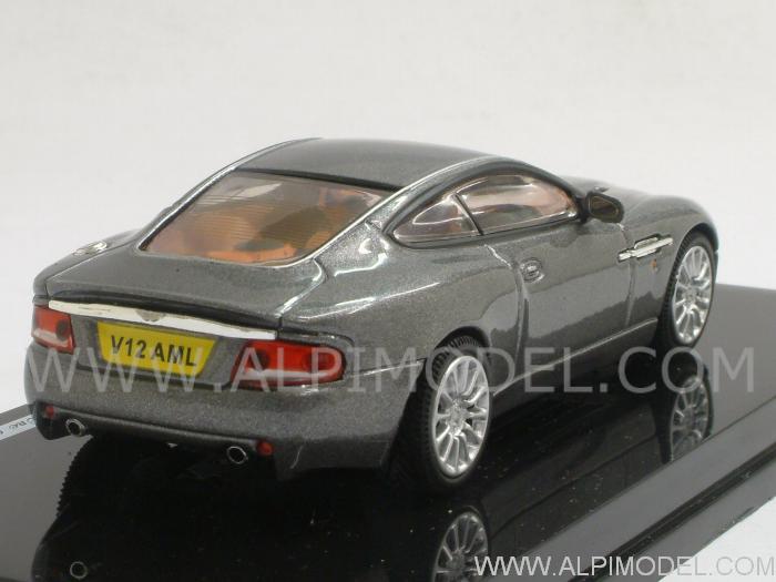 Aston Martin Vanquish (Tungsten Silver) - vitesse