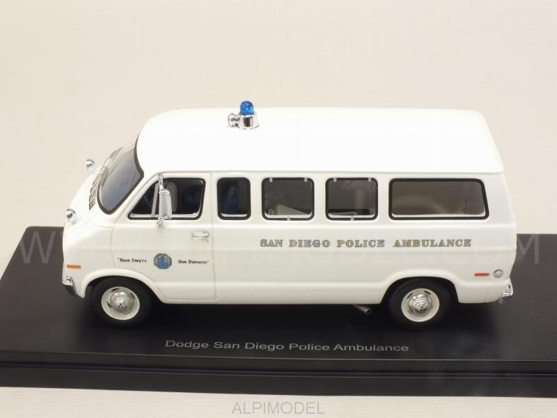 Dodge Sportsman San Diego Police Ambulance 1973 by neo