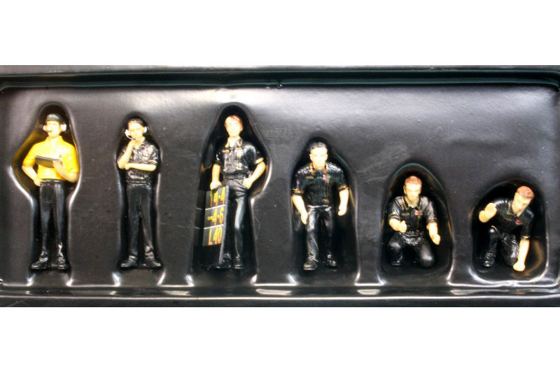 Lotus F1 Team Mechanics 1977 (6 figurines) by true-scale-miniatures