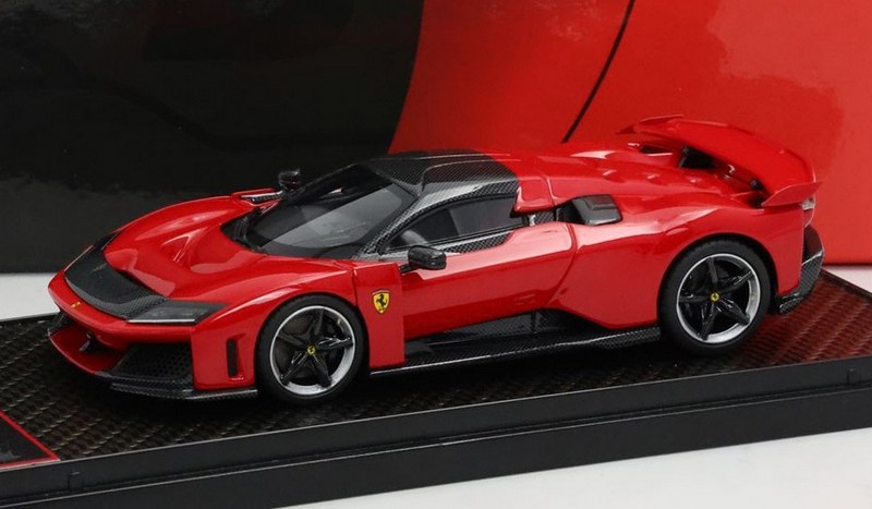 Ferrari F80 Optional Carbonio (Rosso Corsa/Carbon + Carbon Silver wheels) - bbr