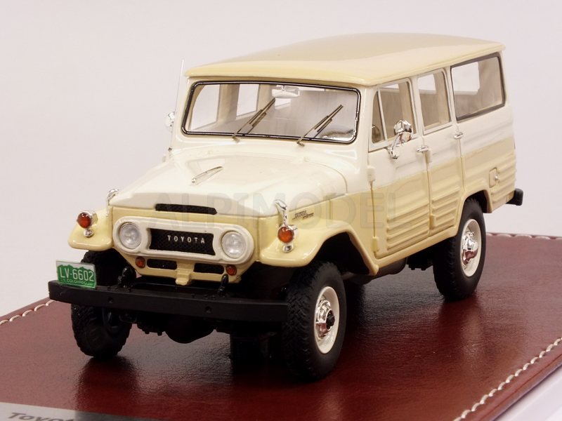Toyota FJ 45 LV Land Cruiser 1963-67 (Beige/White) by great-iconic-models