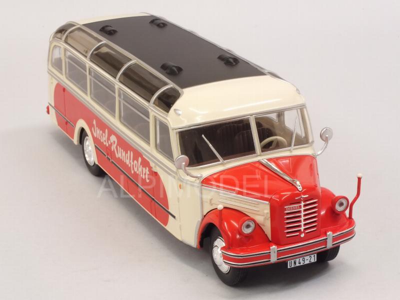 Borgward BO 4000 Bus 1952 Insel Rundfahrt - ixo-models