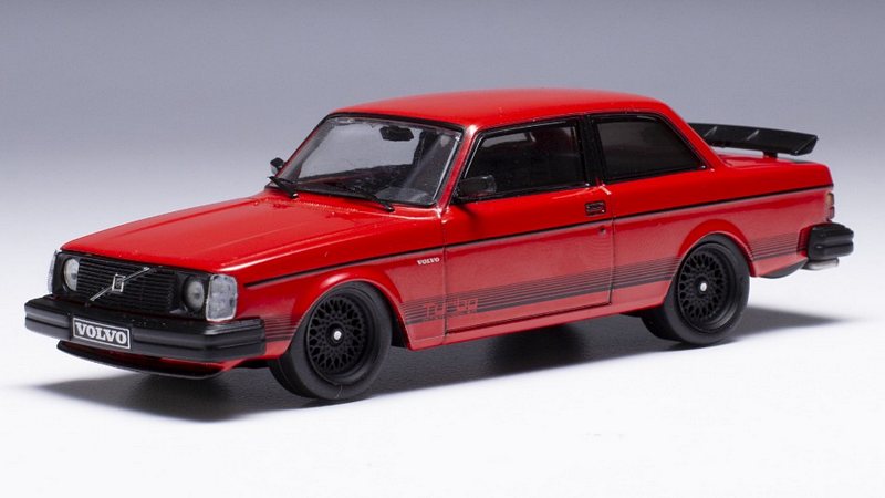Volvo 242 Custom 1980 (Red) by ixo-models