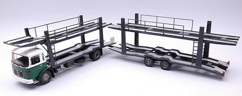 MAN Autotransporter 1970 with trailer (Green/White) by ixo-models