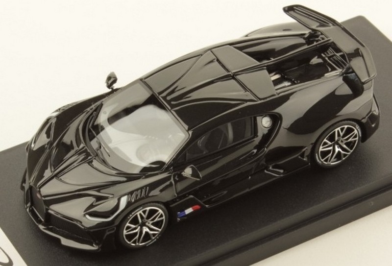 Bugatti Divo (Glossy Carbon Black) by looksmart