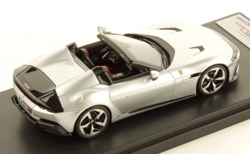 Ferrari 12 Cilindri Spider (Argento Nurburgring) - looksmart