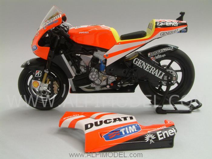 Ducati Desmosedici GP11 MotoGP 2011 Valentino Rossi - minichamps