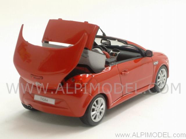 Opel Tigra TwinTop 2004 (Magma Red) - minichamps