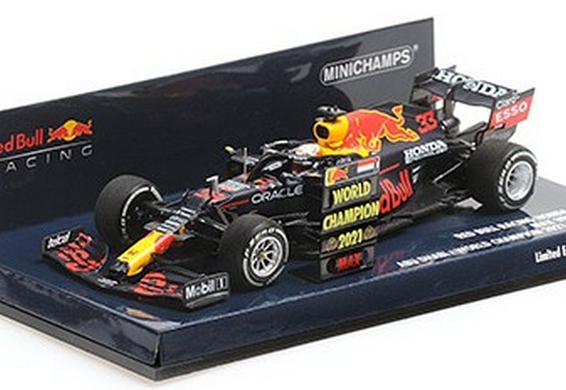 Red Bull RB16B #33 Winner GP Abu Dhabi 2021 Max Verstappen World Champion (with pitboard) by minichamps