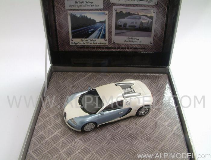 Bugatti Veyron 2009 (Polar Metallic/Pearl Metallic) (Gift Box) by minichamps