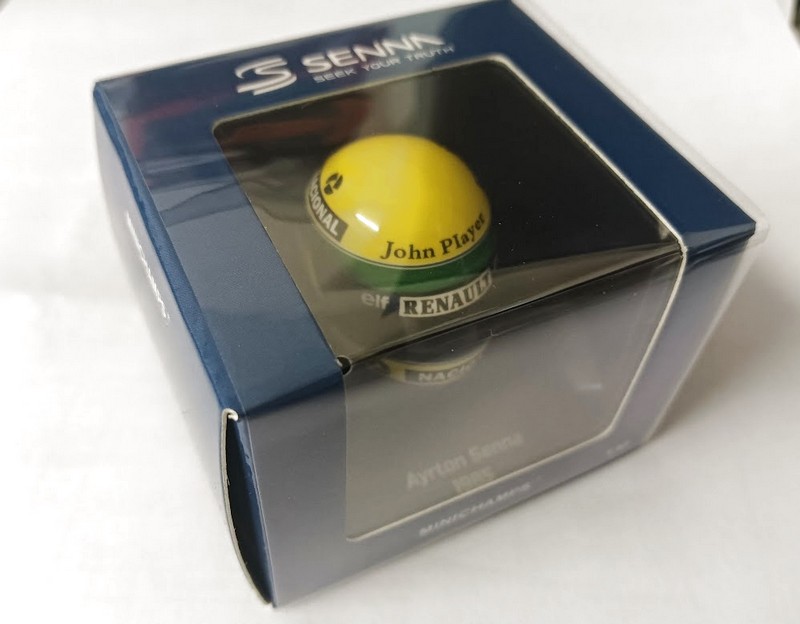Helmet Ayrton Senna 1985 Lotus (1/10 scale - 2.5cm) - minichamps