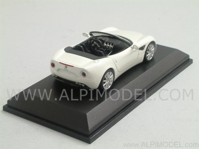 Alfa Romeo 8C Spider (Pearl White) (1/64 scale - 7cm) - minichamps