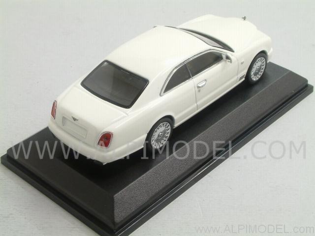 Bentley Brooklands 2006 (Magnolia White)  (1/64 scale) - minichamps