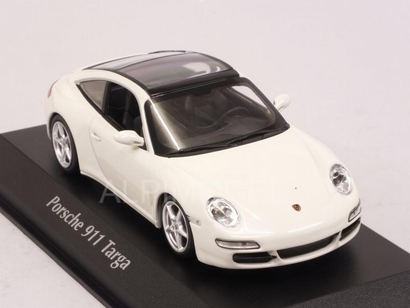 Porsche 911 Targa 2006 (White)  'Maxichamps' Edition - minichamps