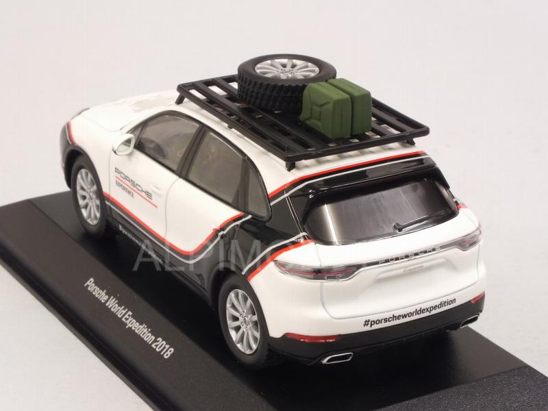 Porsche Cayenne World Expedition 2018 (Porsche Promo) - minichamps