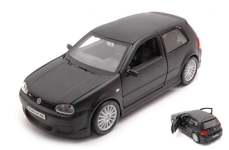 Volkswagen Golf 4 R32 (Matt Black) by maisto