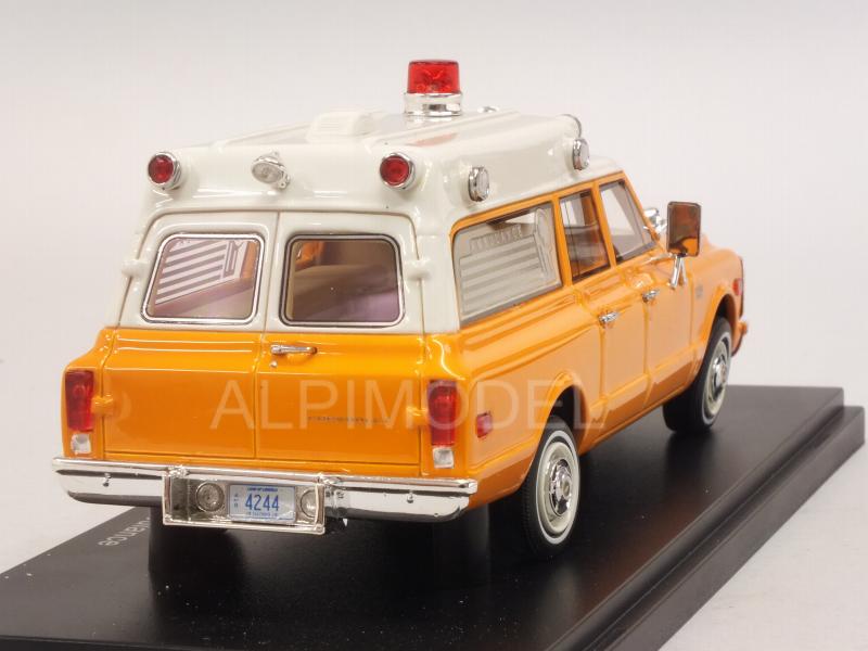 Chevrolet Suburban Ambulance 1970 (Orange/White) - neo