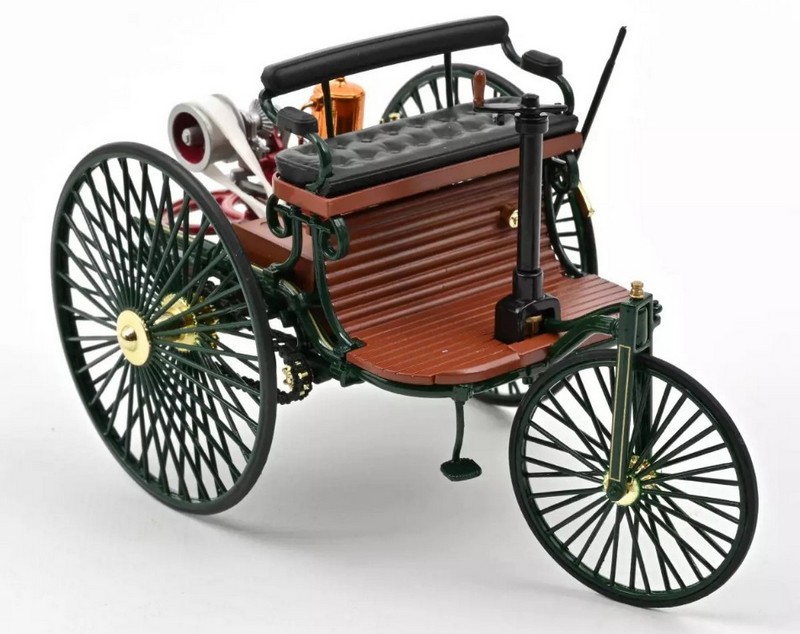 Benz Patent-Motorwagen 1886 by norev