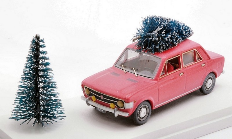 Fiat 128 1a Serie Buon Natale 2024 (with driver) by rio