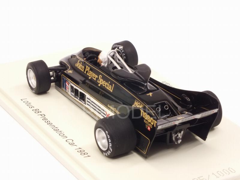 Lotus 88 #11 Presentation Car 1981 (with Colin Chapman figurine) - spark-model