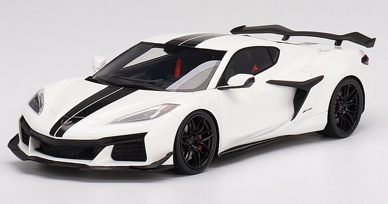 Chevrolet Corvette Z06 2023 (Arctic White) 'Top Speed' Edition by true-scale-miniatures