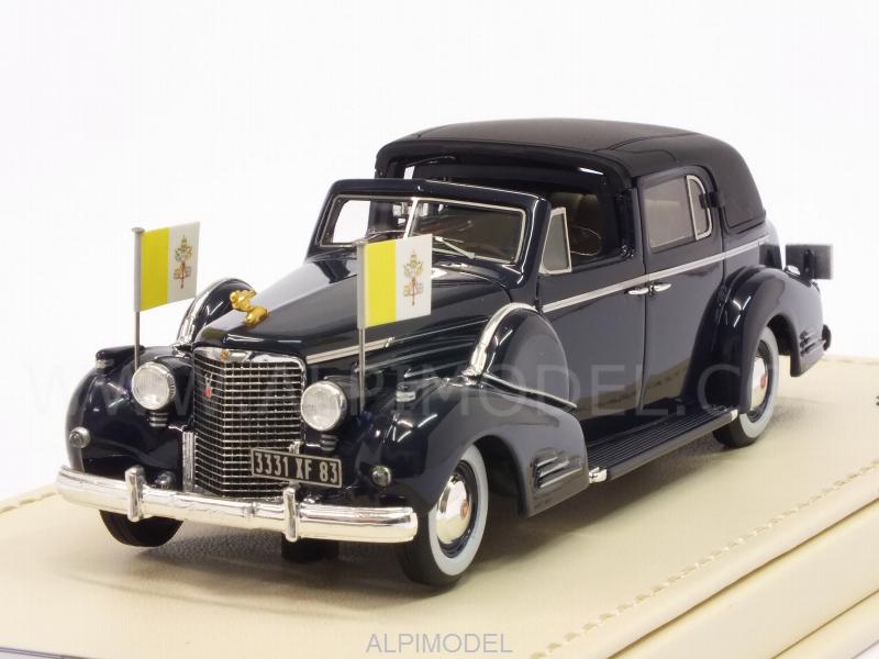Cadillac Series 90 V16  Vatican City Papa Pio XII 1938 by true-scale-miniatures