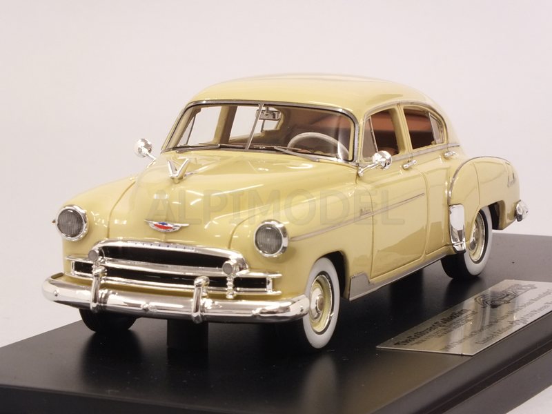Chevrolet Fleetline Deluxe 4-Door Sedan 1950 (Moonlight Cream) by goldvarg