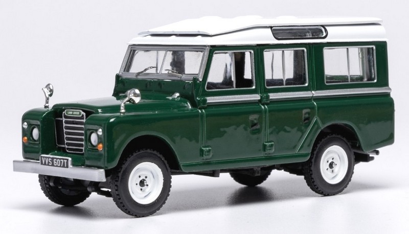 Land Rover Series III 109 1978 (Dark Green) by ixo-models