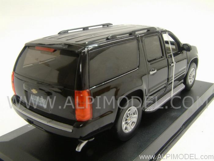 luxury Chevrolet Suburban 2009-2010 (Black) (1/43 scale model)