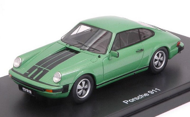Porsche 911 Coupe 1972 (Green/Black) by schuco